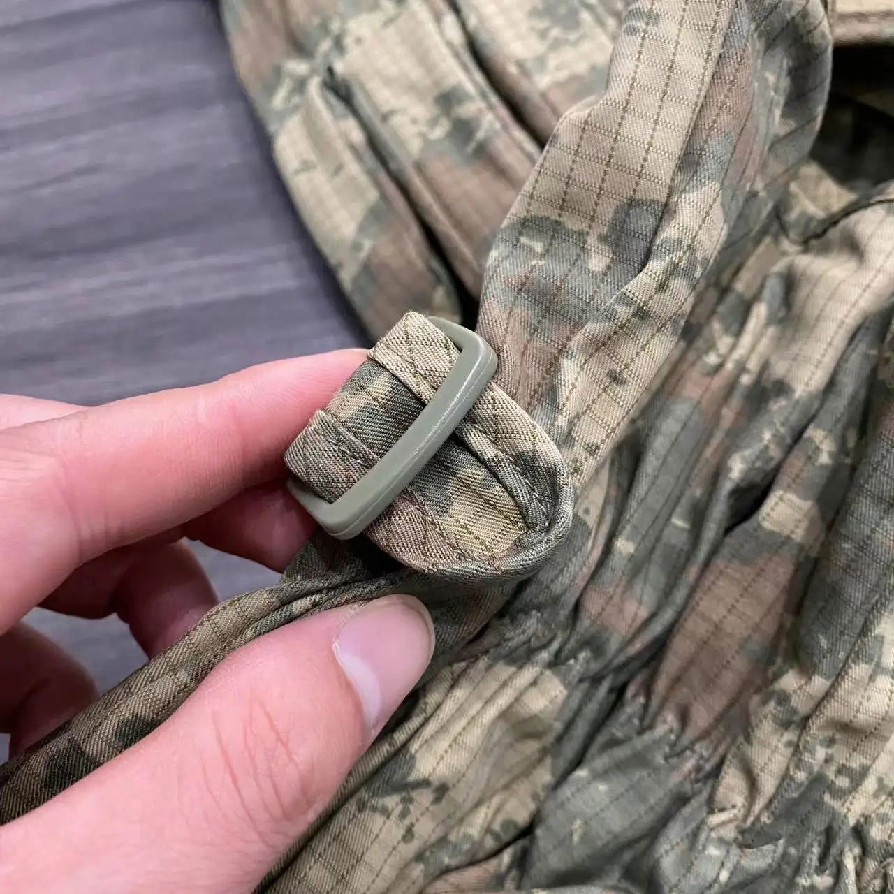 Autumn And Winter Windproof, Waterproof, And Plush Outdoor Camouflage Riding And Mountaineering Split Finger Gloves himalipasal