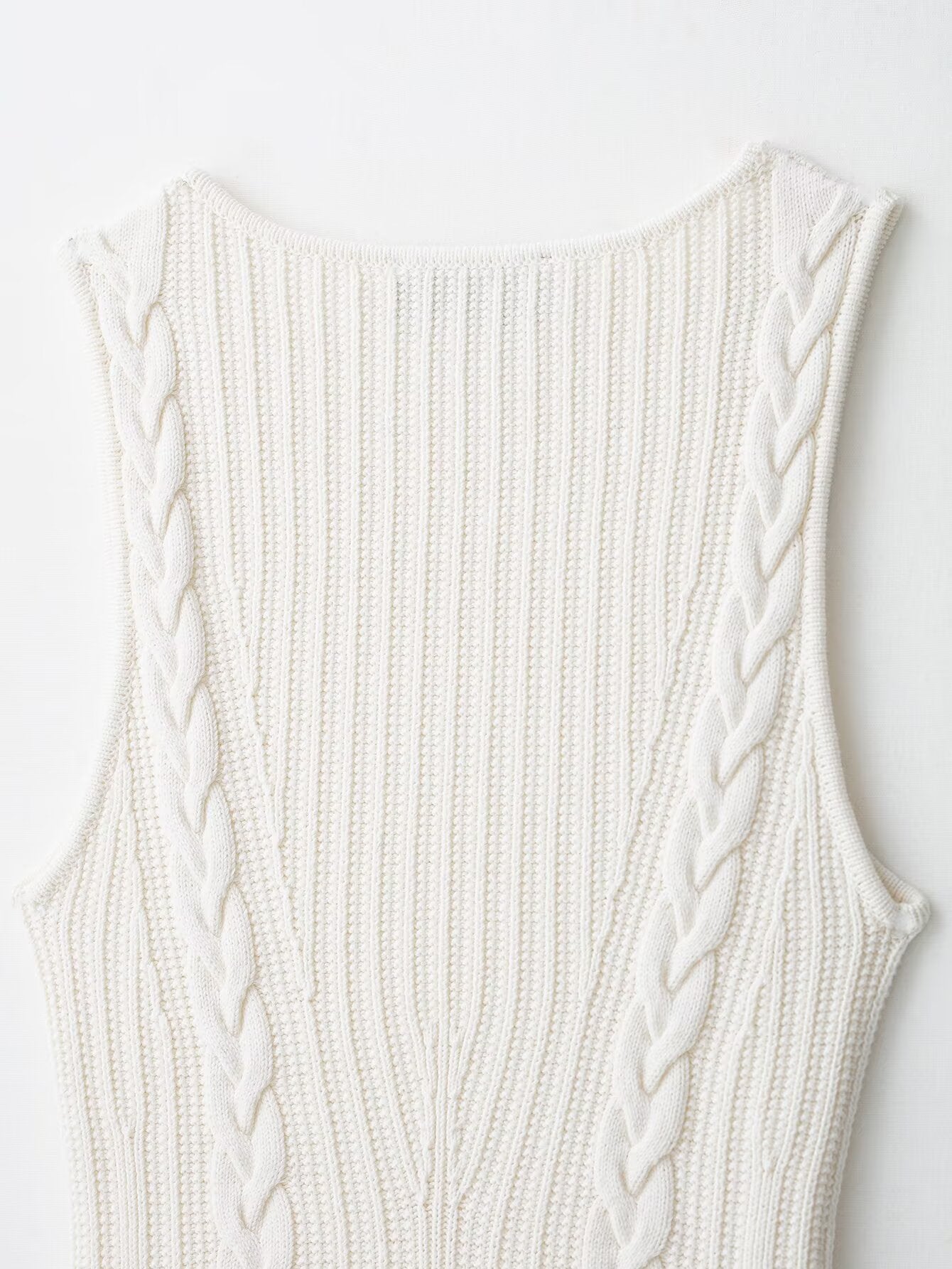 Fashionable Elegant Twisted Knitted Short Skirt Hem Top