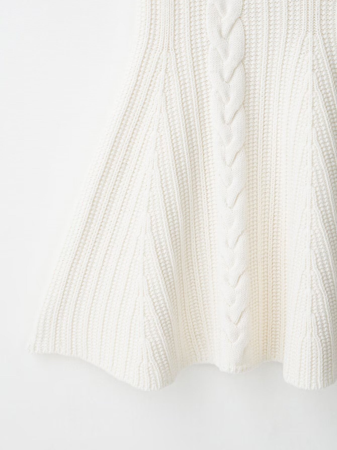 Fashionable Elegant Twisted Knitted Short Skirt Hem Top