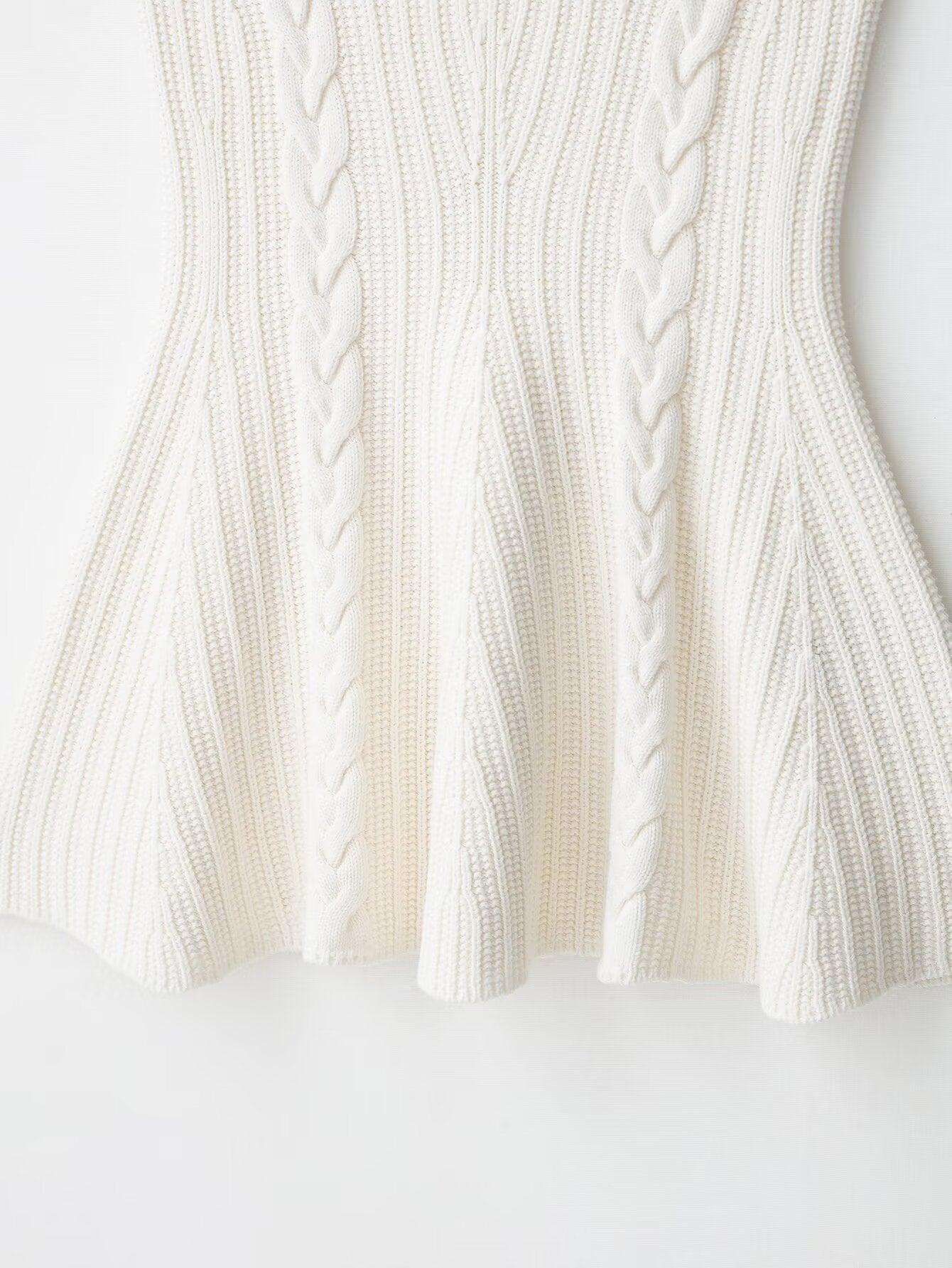 Fashionable Elegant Twisted Knitted Short Skirt Hem Top