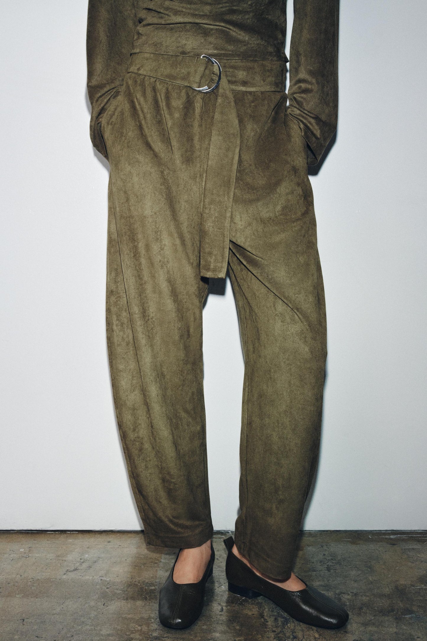 Women Clothing Waist Pleated Suede T shirt Top Belt Pants Suit Women