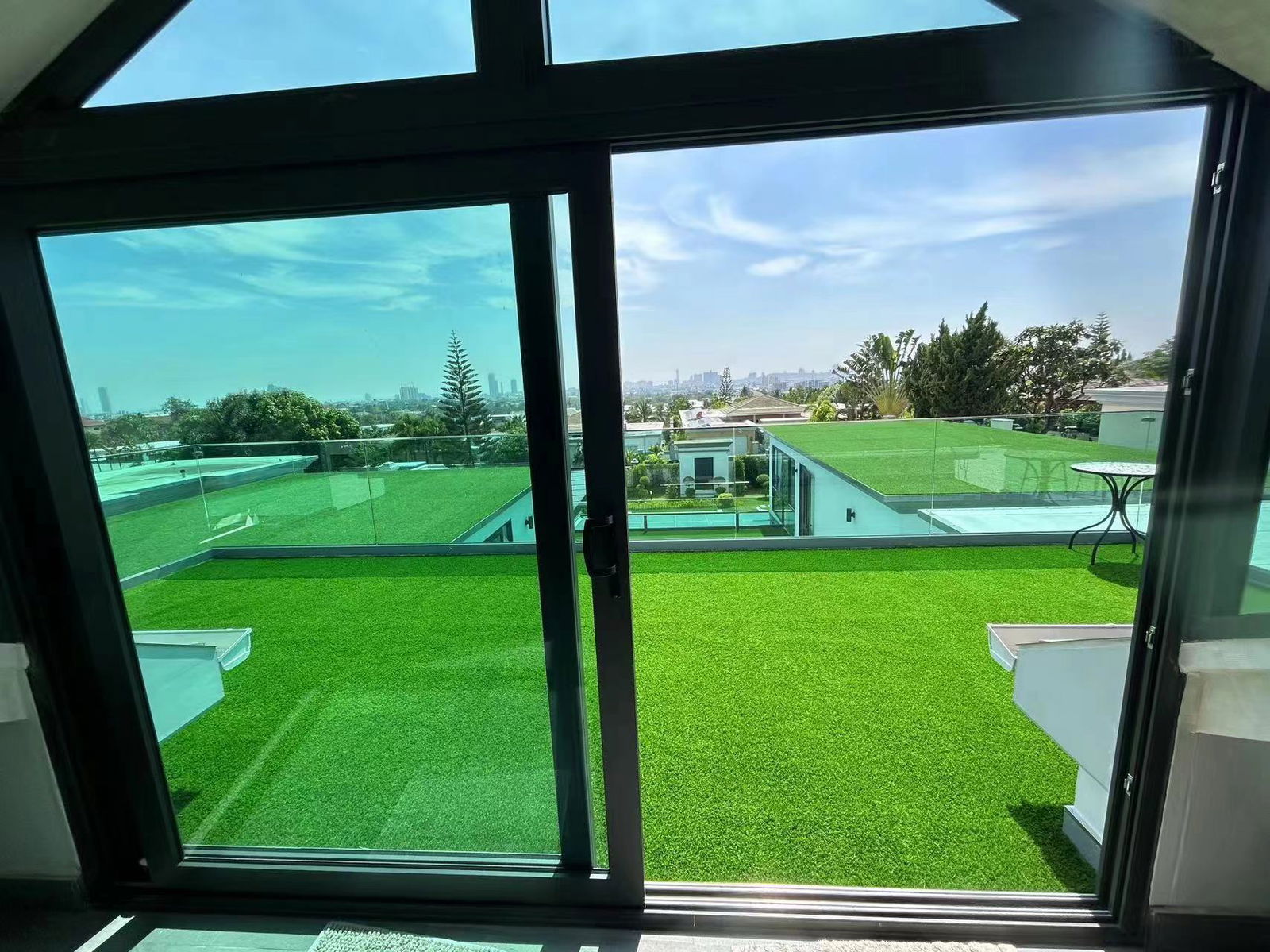 2FTX10FT Outdoor Artificial Grass Runner Rug, Thick Realistic Fake Grass Roll Decor Patio Balcony Garden Lawn, Dog Pets Turf Drain Mat, 1.38" Pile Height himalipasal