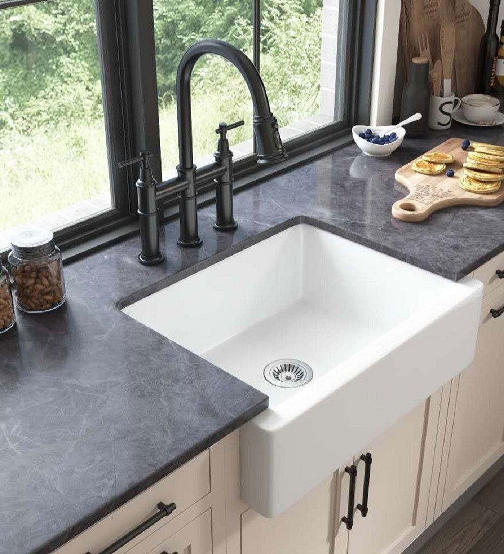 Bridge Kitchen Faucet with Pull-Down Sprayhead in Spot himalipasal