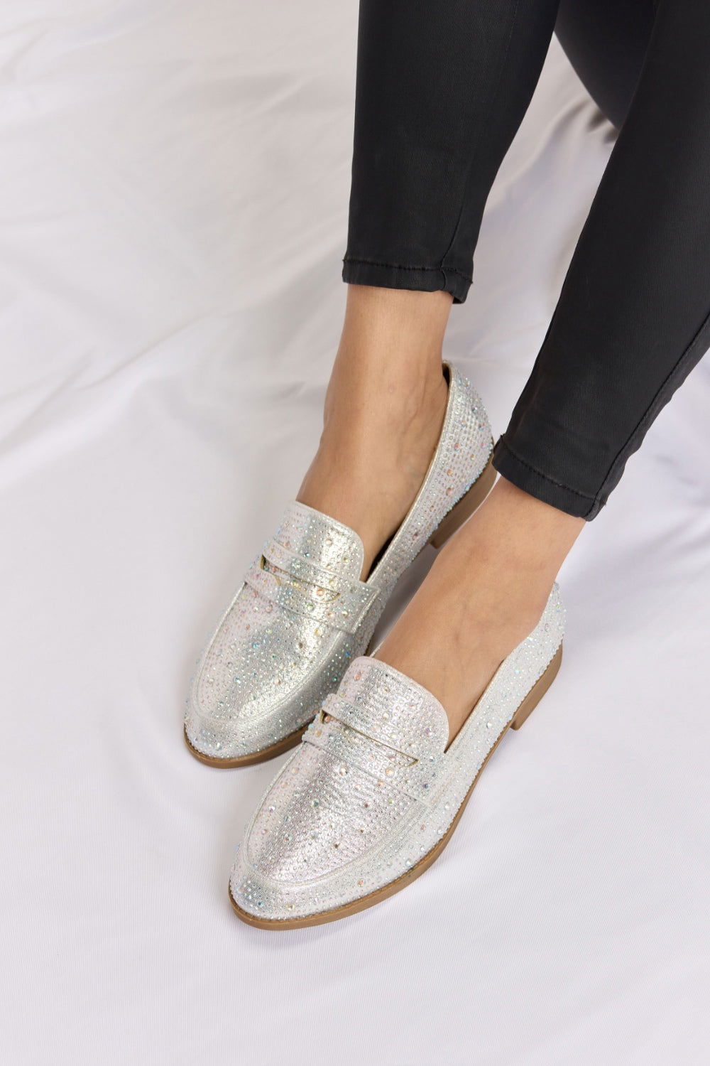 Forever Link Rhinestone Point Toe Loafers himalipasal