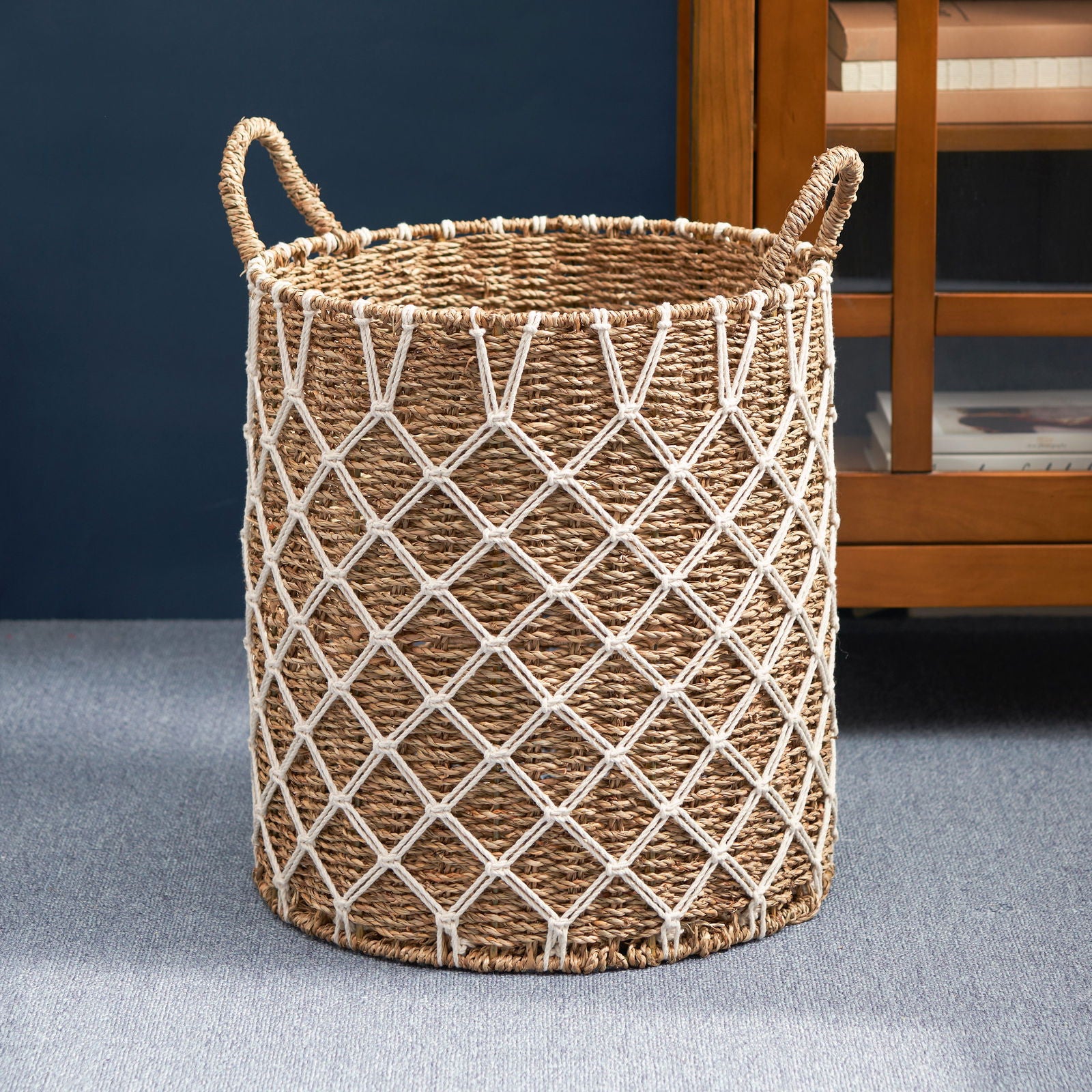 Hubertus Round Water Hyacinth Woven Basket with Handles - 15" x 15" x 18.5" - Natural Brown - For Clothes, Towels, Canvas, Toys and Magazine Storage and Home Decoration himalipasal