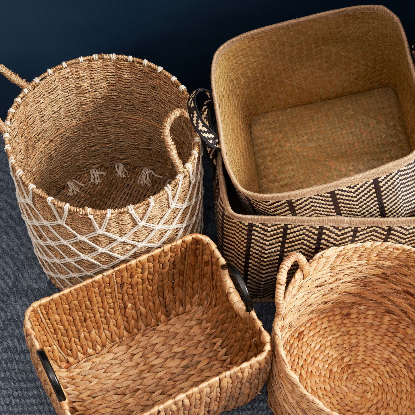 Hubertus Round Water Hyacinth Woven Basket with Handles - 15" x 15" x 18.5" - Natural Brown - For Clothes, Towels, Canvas, Toys and Magazine Storage and Home Decoration himalipasal