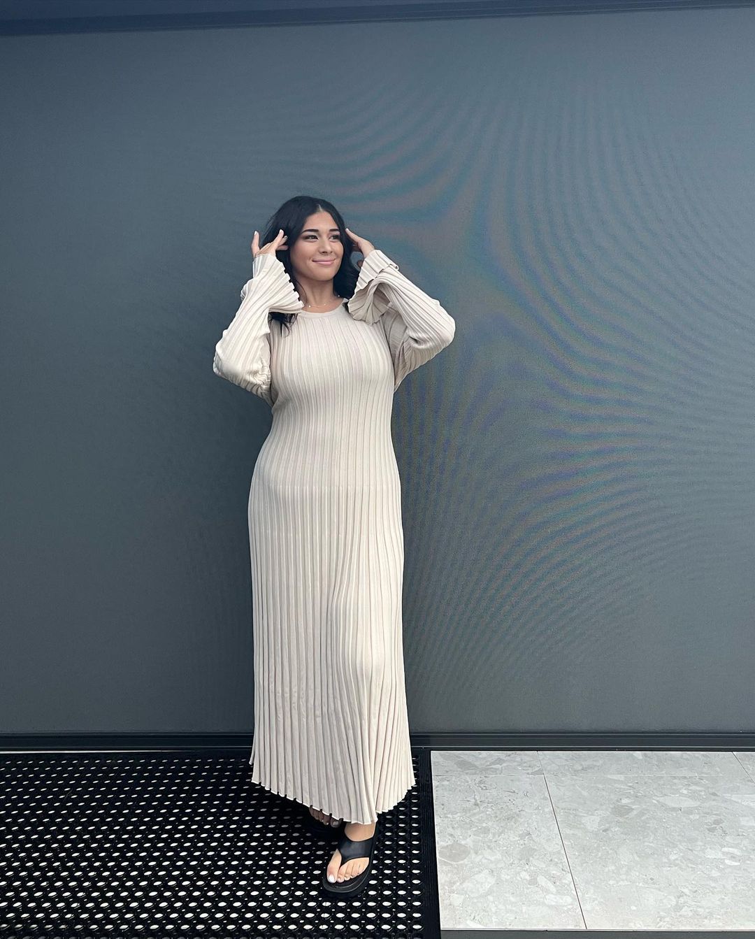 Autumn Winter Knitted Dress Casual Waist Tight Round Neck Big Pit Stripe Slimming Knitted Maxi Dress Women