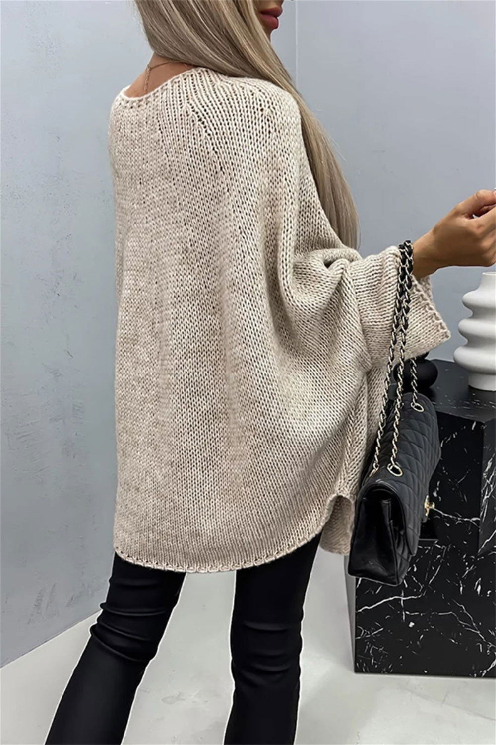 Round Neck Batwing Sleeve Sweater himalipasal