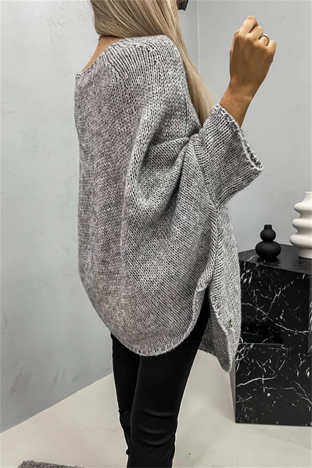 Round Neck Batwing Sleeve Sweater himalipasal